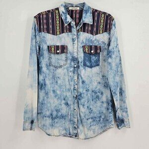 Life in Progress Womens Sz XS Denim Shirt Aztec Details Acid Wash Jeans Snap